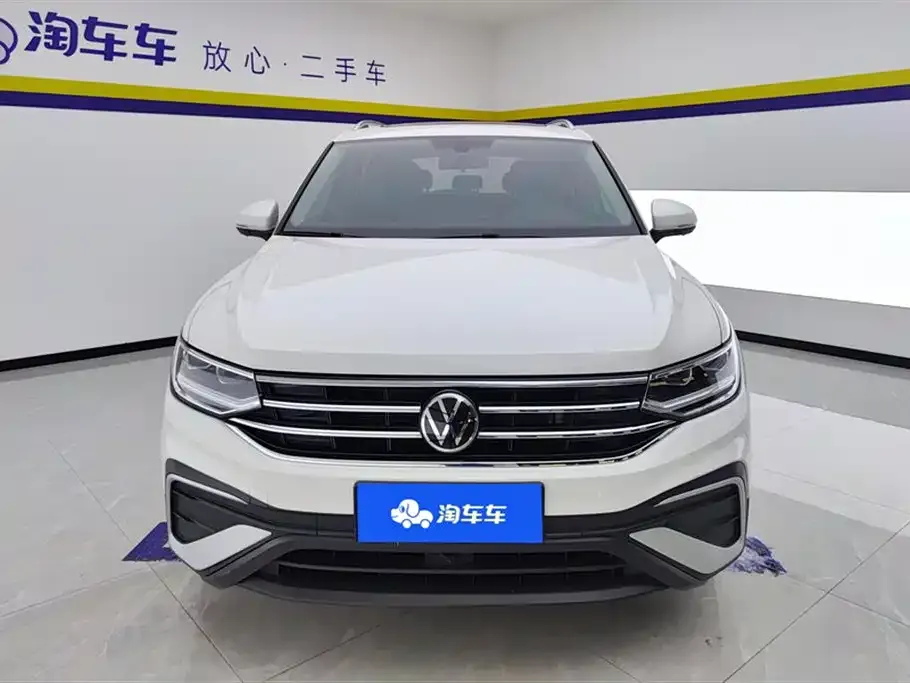 Volkswagen Tiguan L — фото 3
