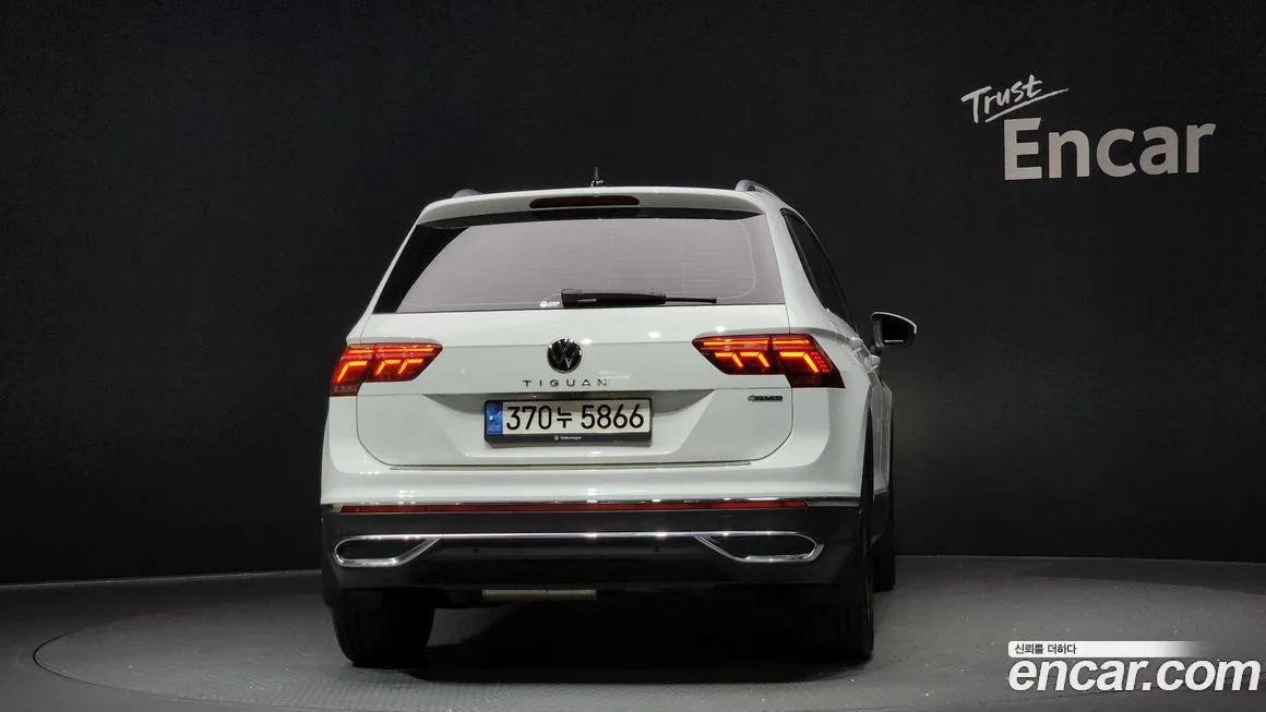 Volkswagen Tiguan — фото 2