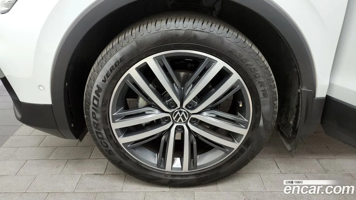 Volkswagen Tiguan — фото 3