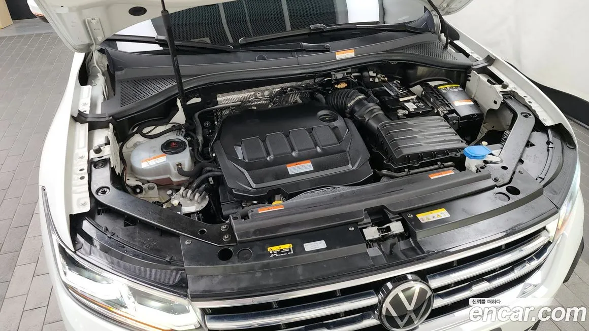 Volkswagen Tiguan — фото 7