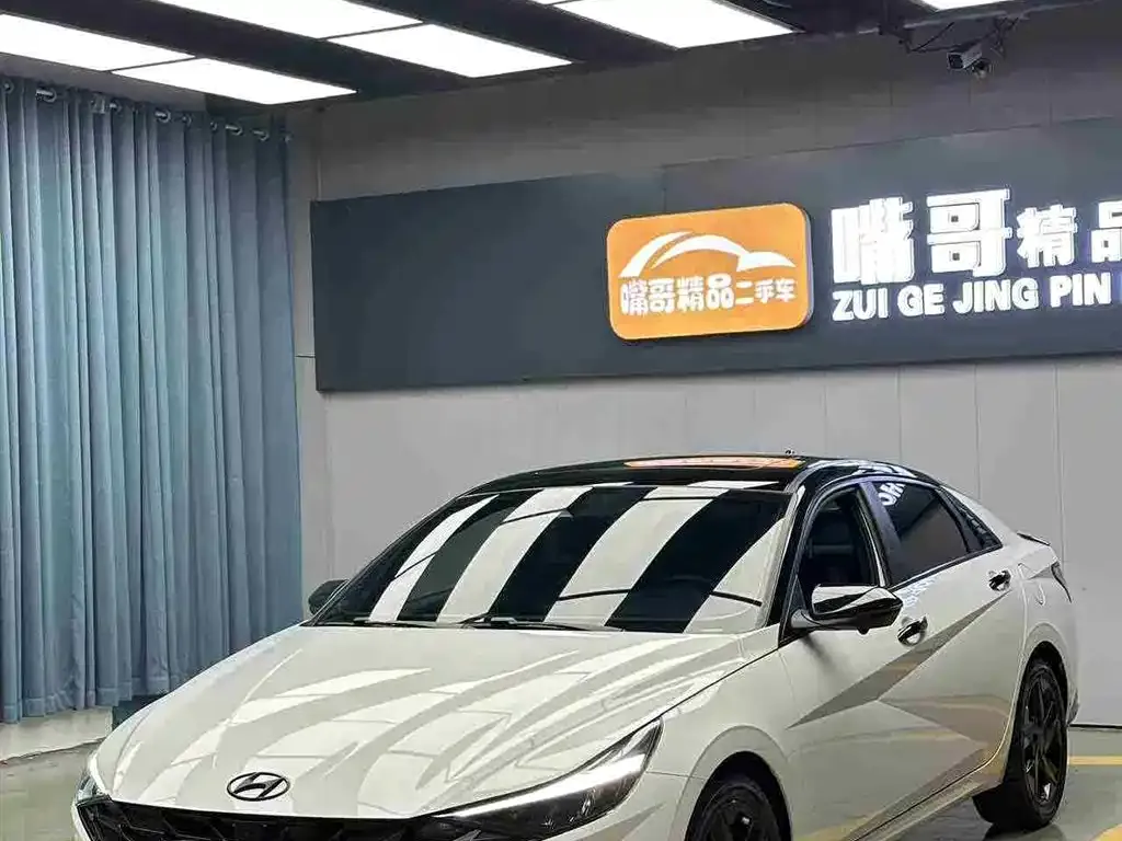 Hyundai Elantra 2023 из CN, фото 1
