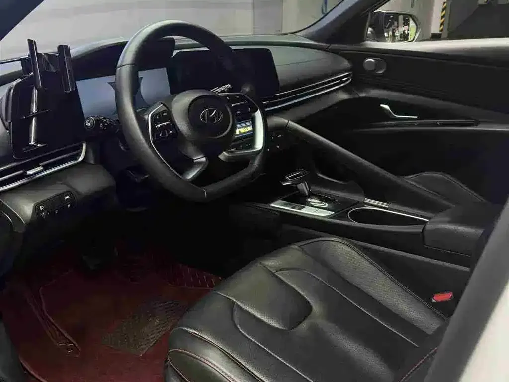 Hyundai Elantra 2023 из CN, фото 6