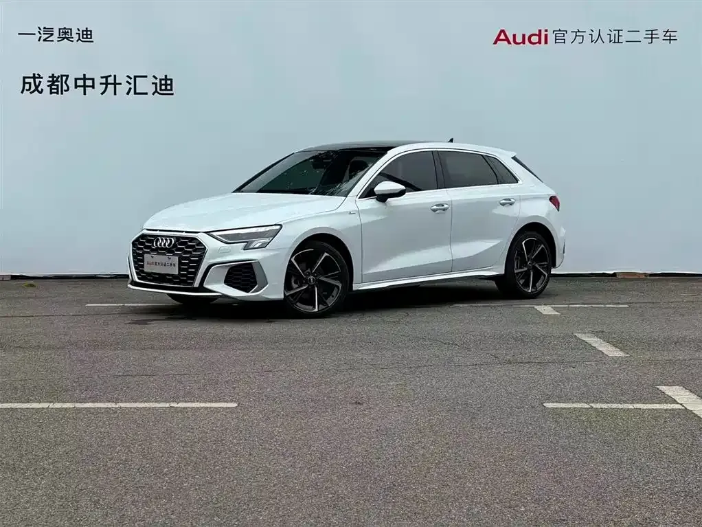 Audi A3 2023 из CN, фото 1