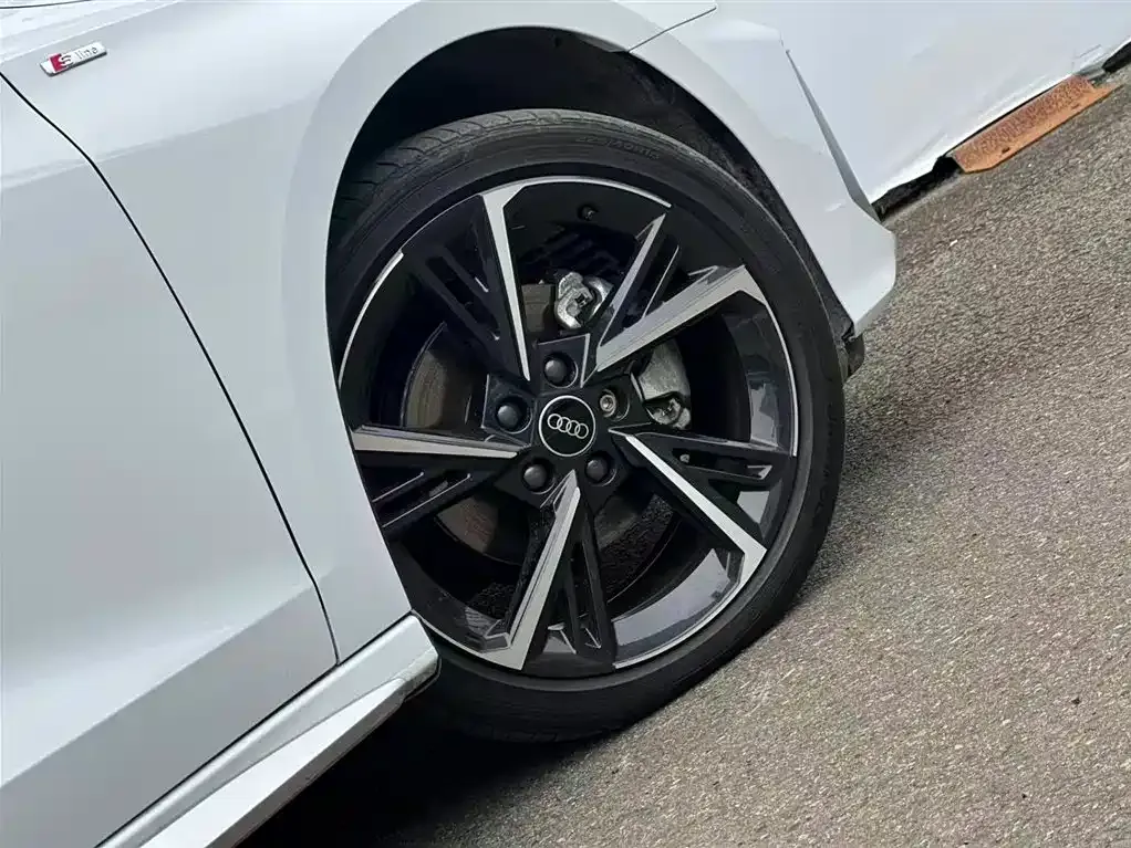 Audi A3 2023 из CN, фото 10