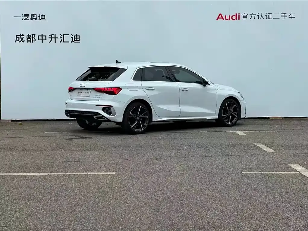 Audi A3 2023 из CN, фото 8
