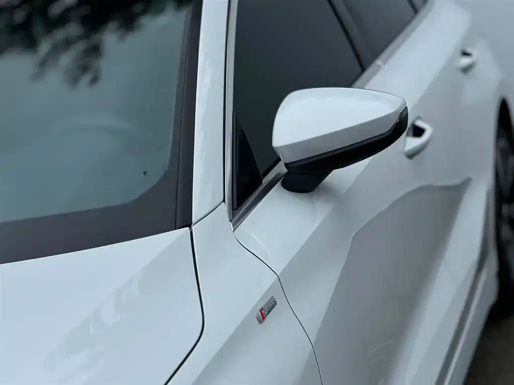 Audi A3 2023 из CN, фото 2