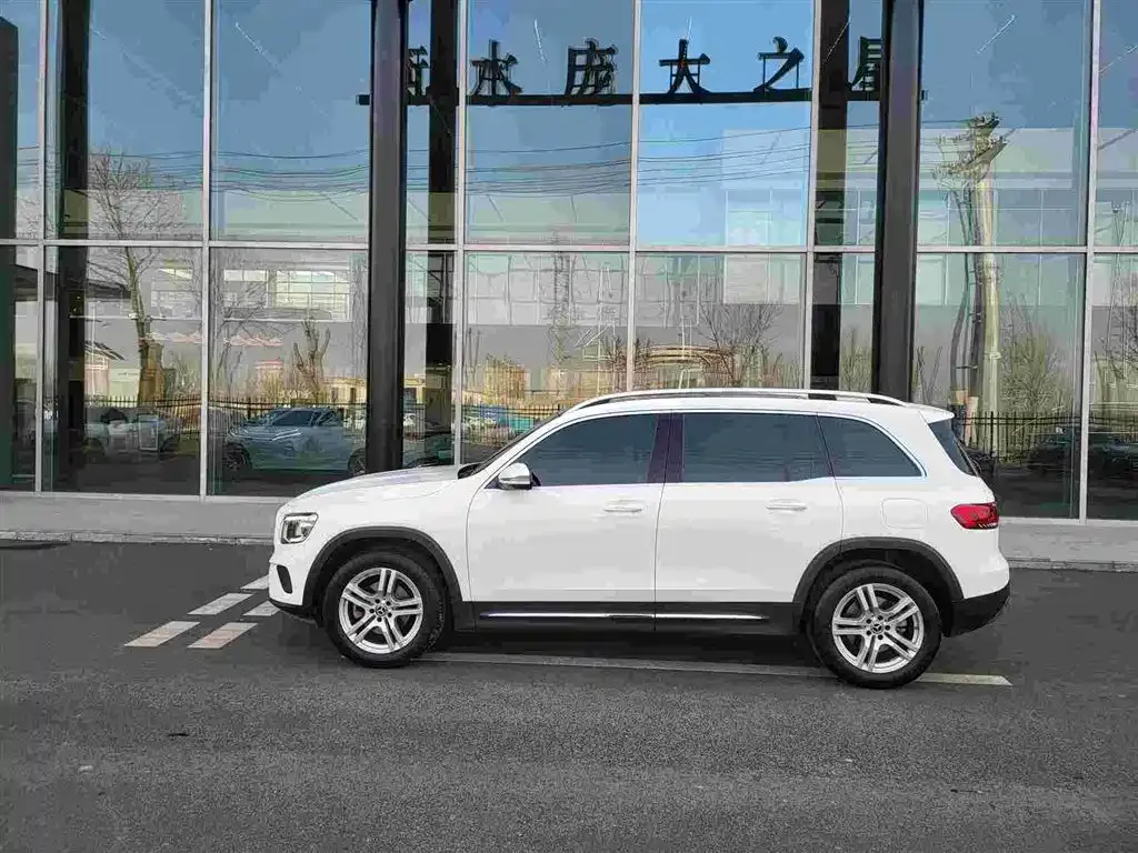 Mercedes-Benz GLB 2023 из CN, фото 9