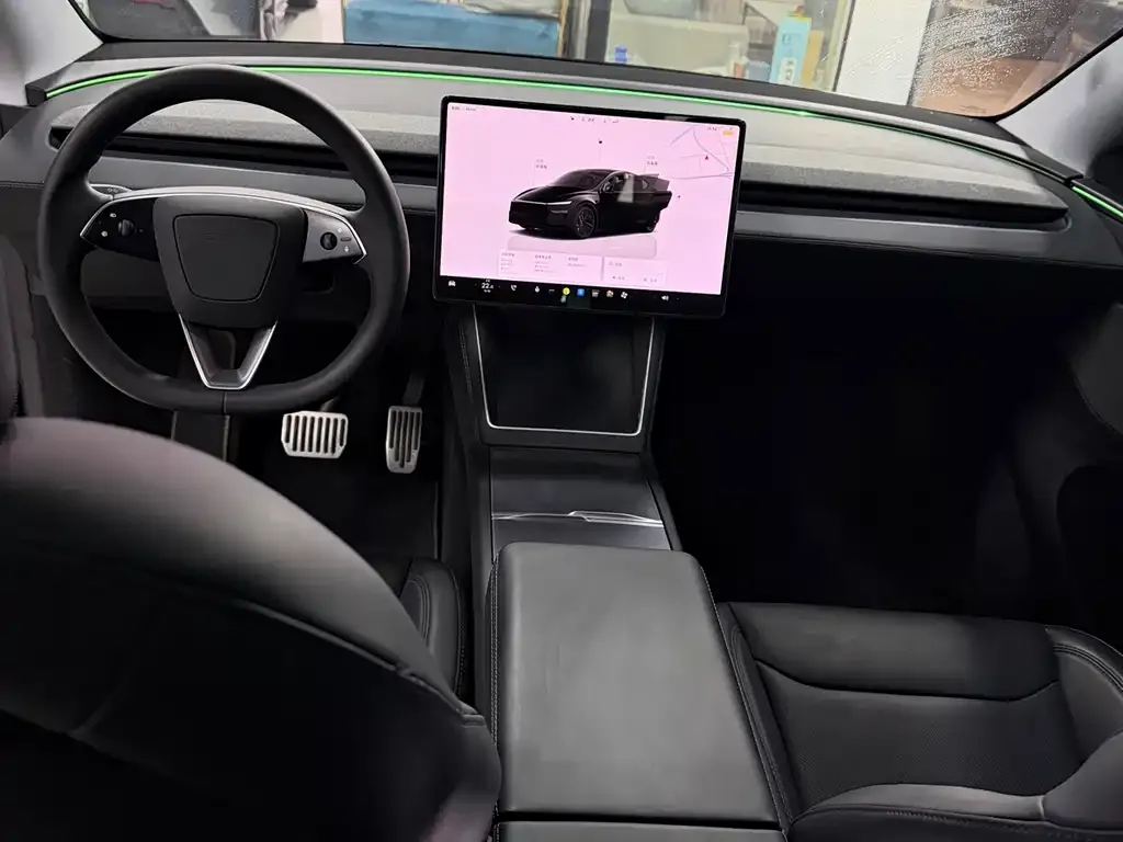 Tesla Model Y — фото 6