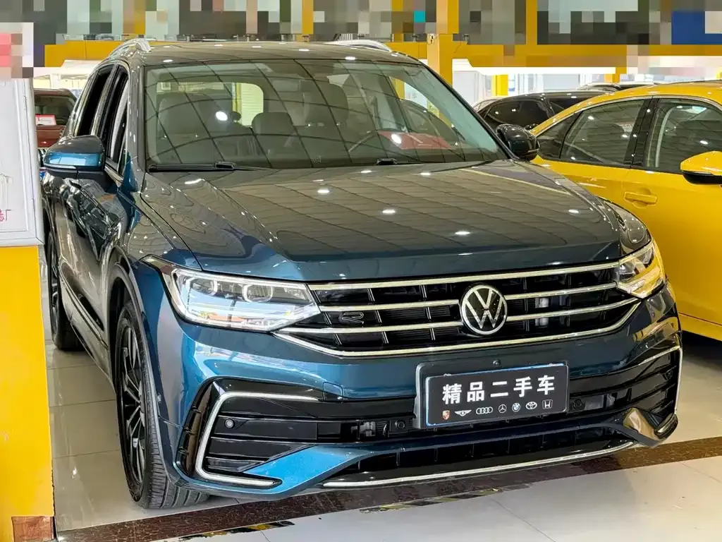 Volkswagen Tiguan L — фото 5