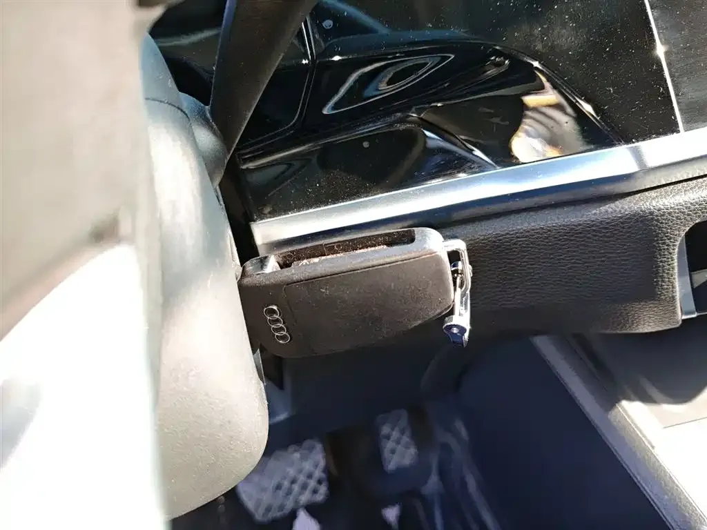 Audi Q3 2021 из CN, фото 2