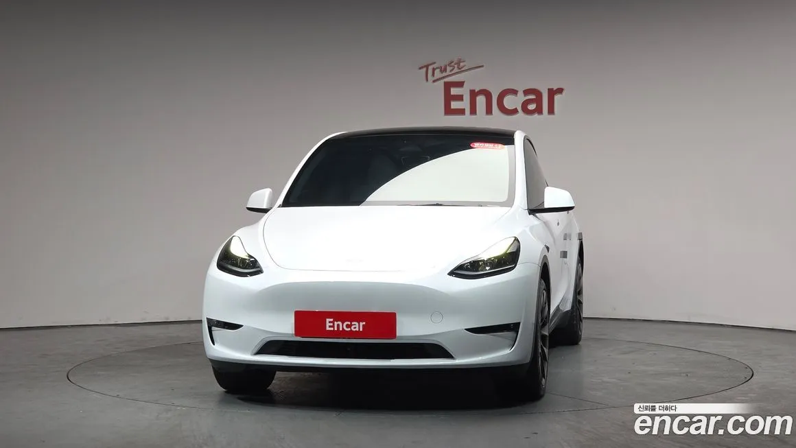Tesla Model Y — фото 7