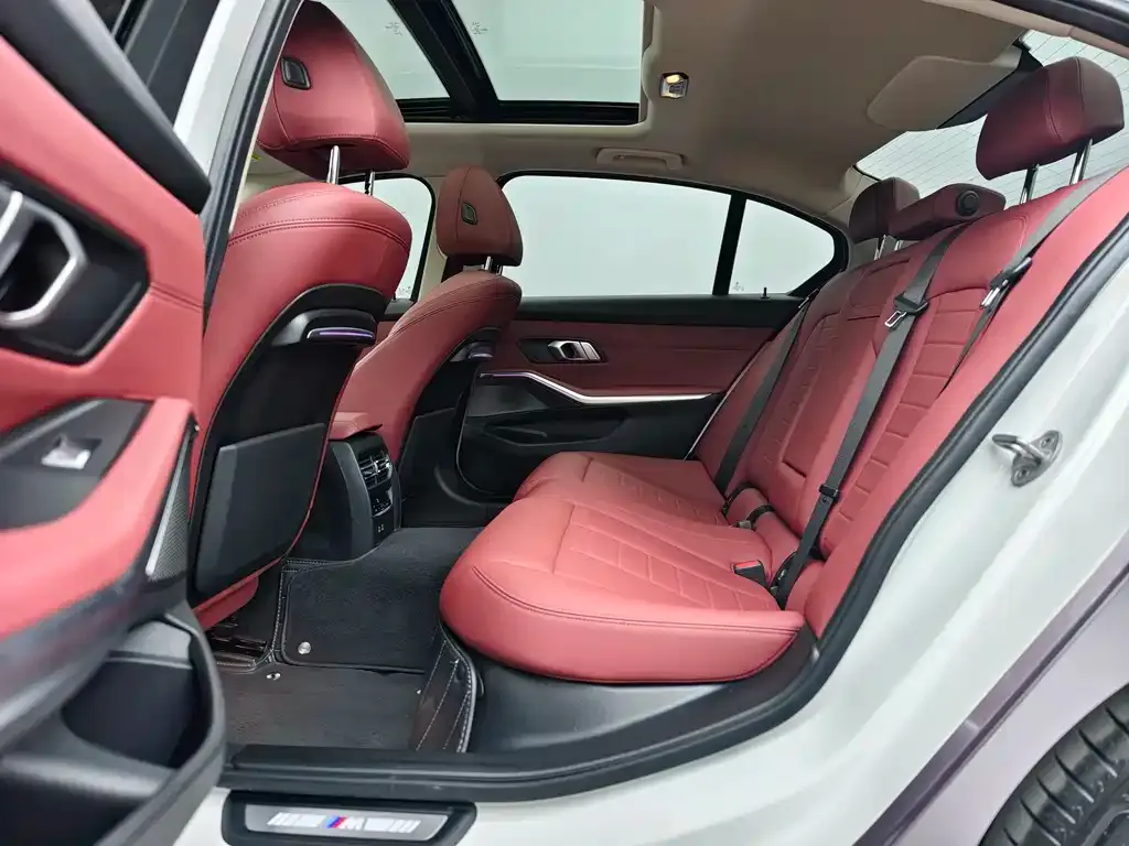 BMW 3 Series 2021 из CN, фото 2