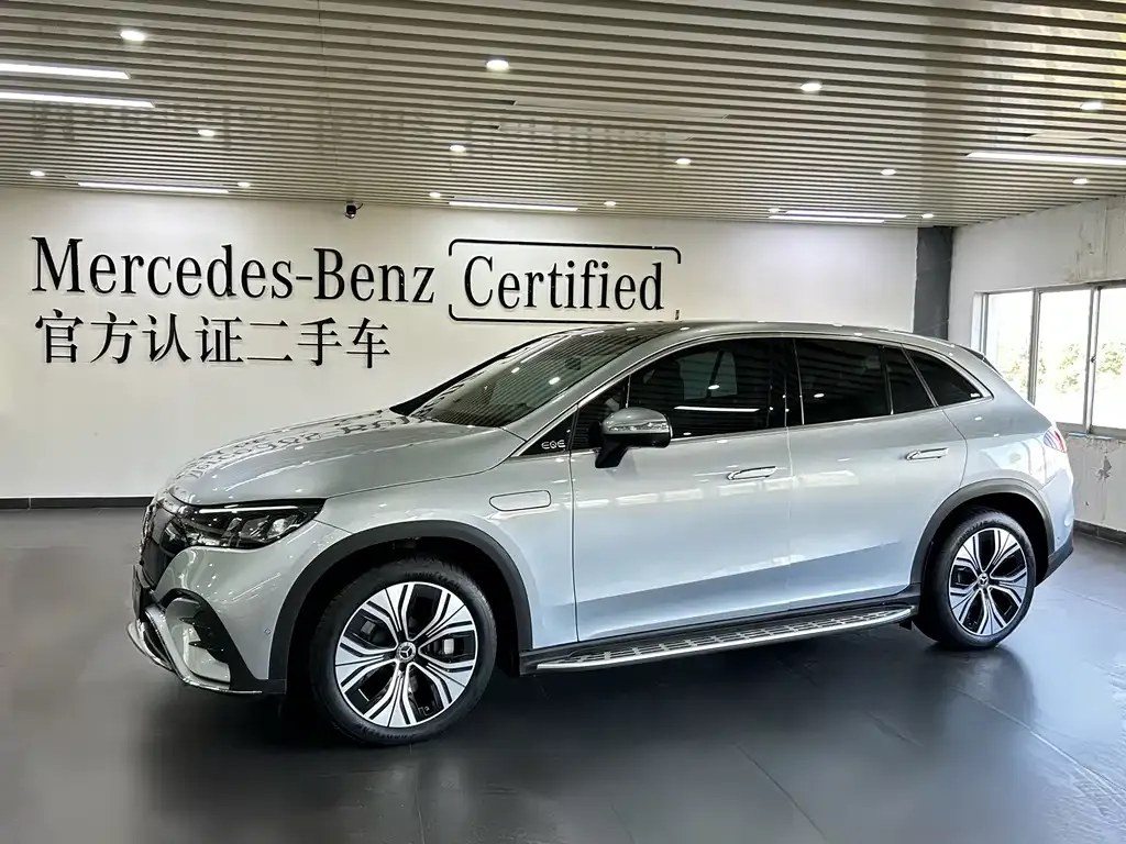Mercedes-Benz EQE SUV — фото 9