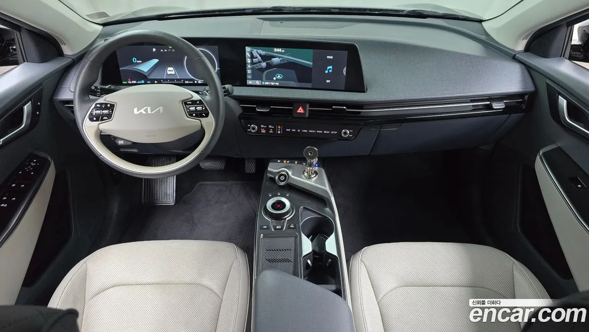 Kia EV6 — фото 6