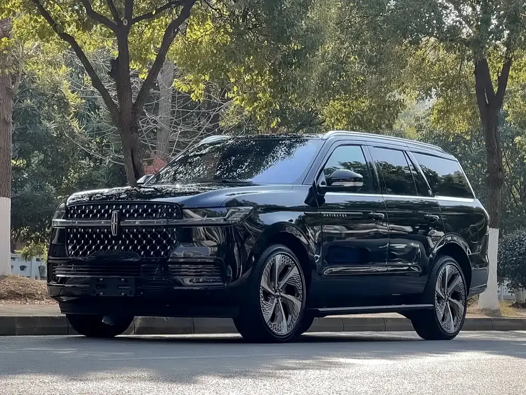 Lincoln Navigator 2025 из CN, фото 1
