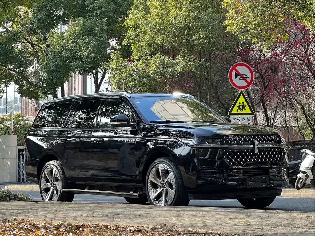 Lincoln Navigator 2025 из CN, фото 8