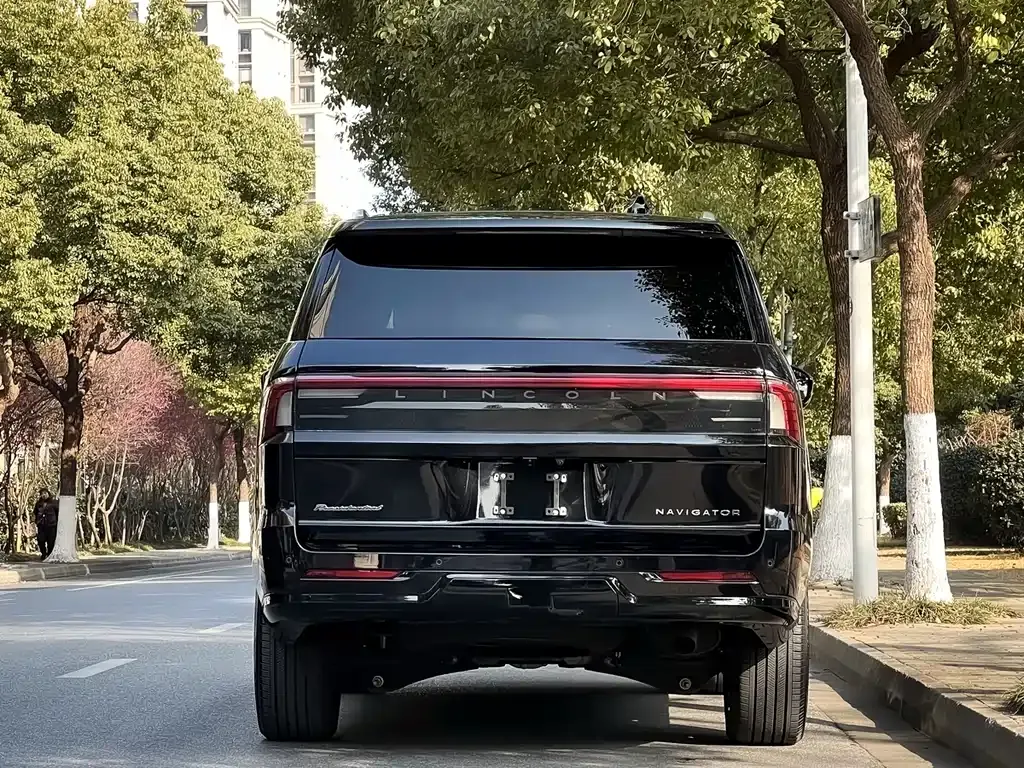 Lincoln Navigator 2025 из CN, фото 2