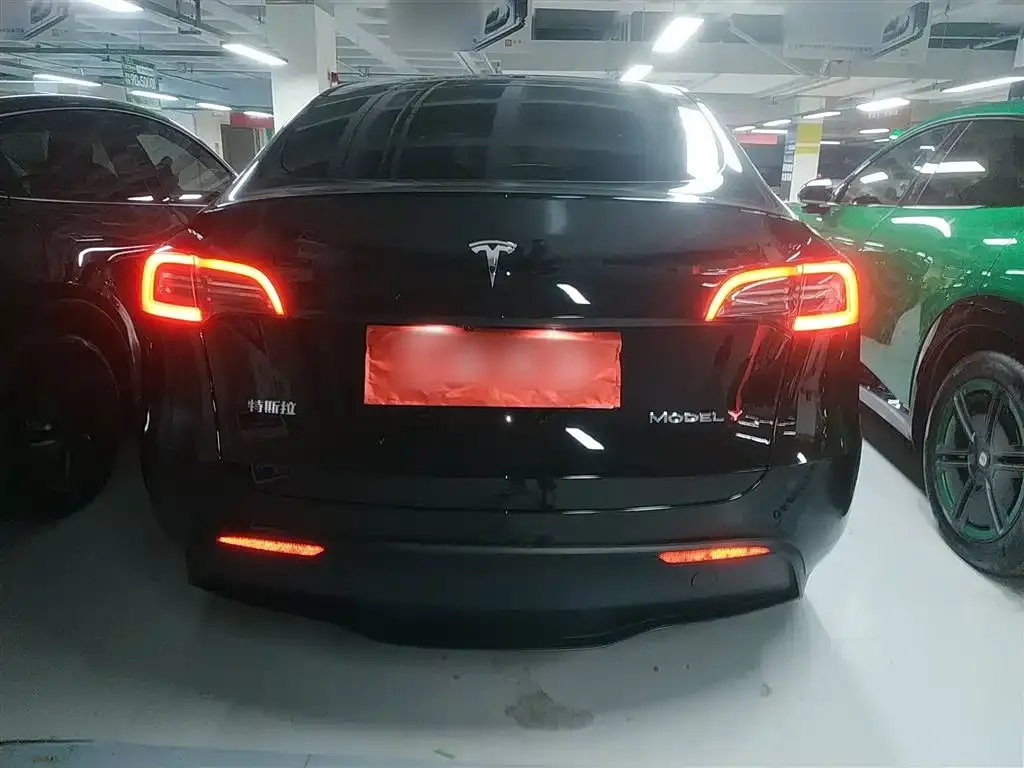 Tesla Model Y 2023 из CN, фото 3
