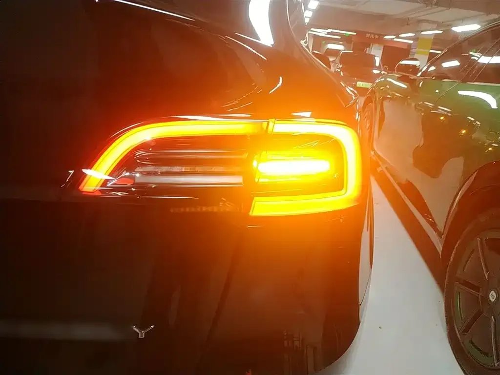 Tesla Model Y 2023 из CN, фото 7