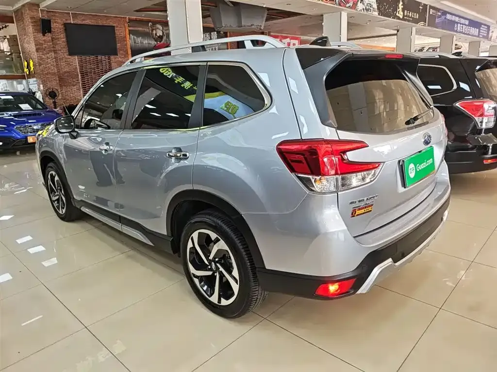 Subaru Forester — фото 8