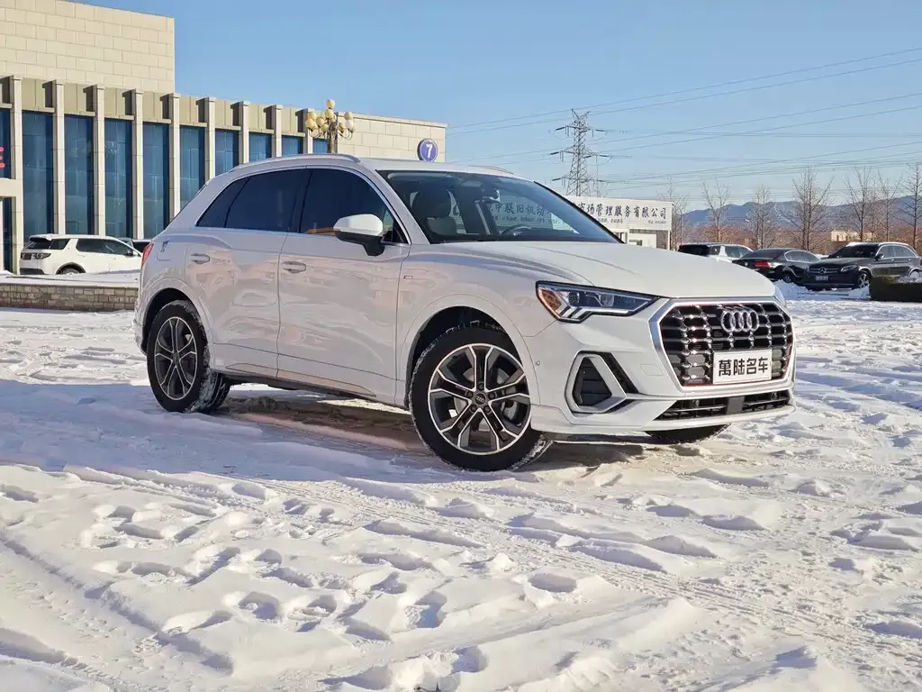 Audi Q3 2021 из CN, фото 8