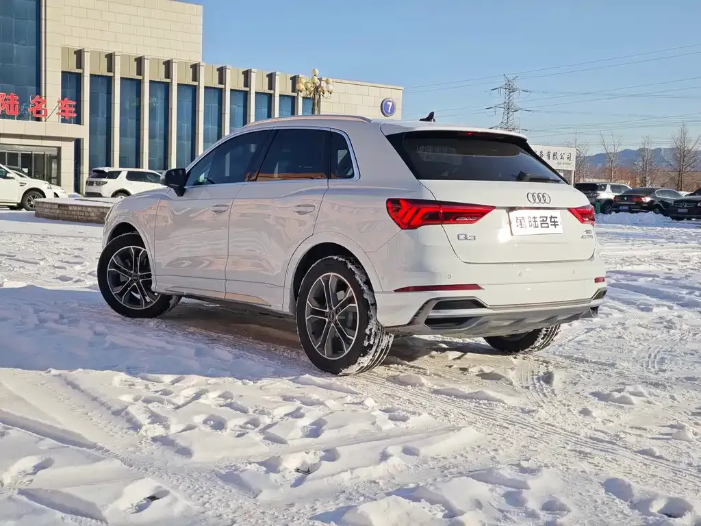 Audi Q3 2021 из CN, фото 4