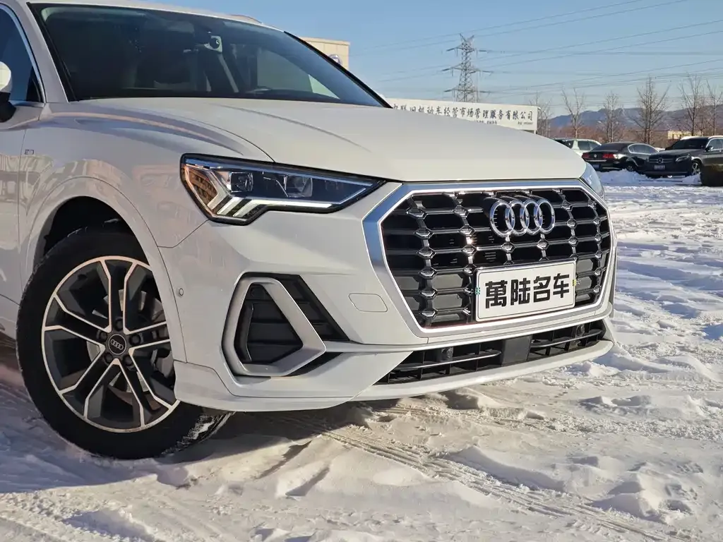 Audi Q3 2021 из CN, фото 10