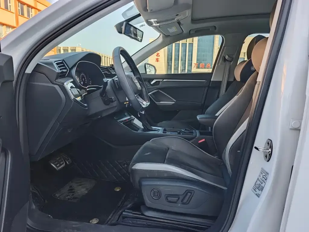 Audi Q3 2021 из CN, фото 2