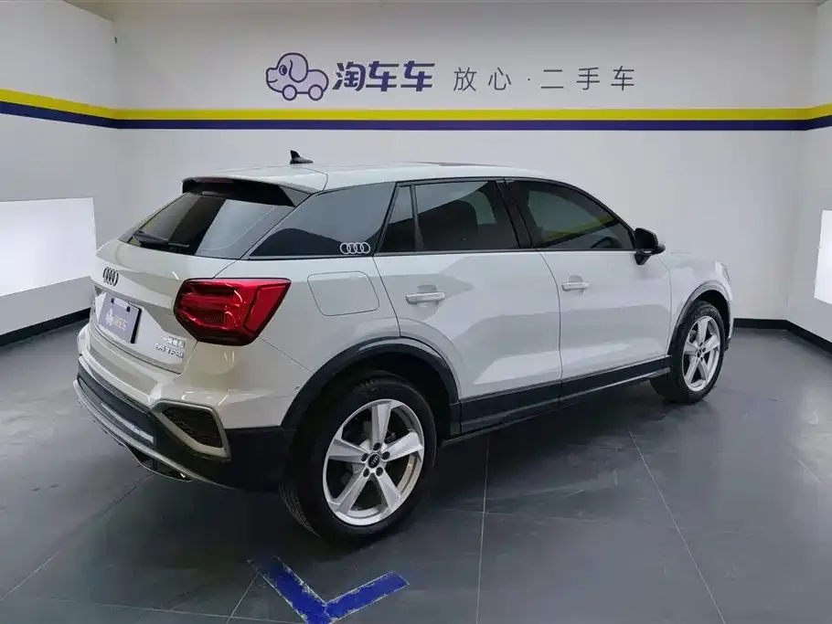 Audi Q2L 2023 из CN, фото 3