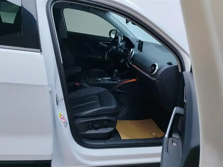 Audi Q2L 2023 из CN, фото 6