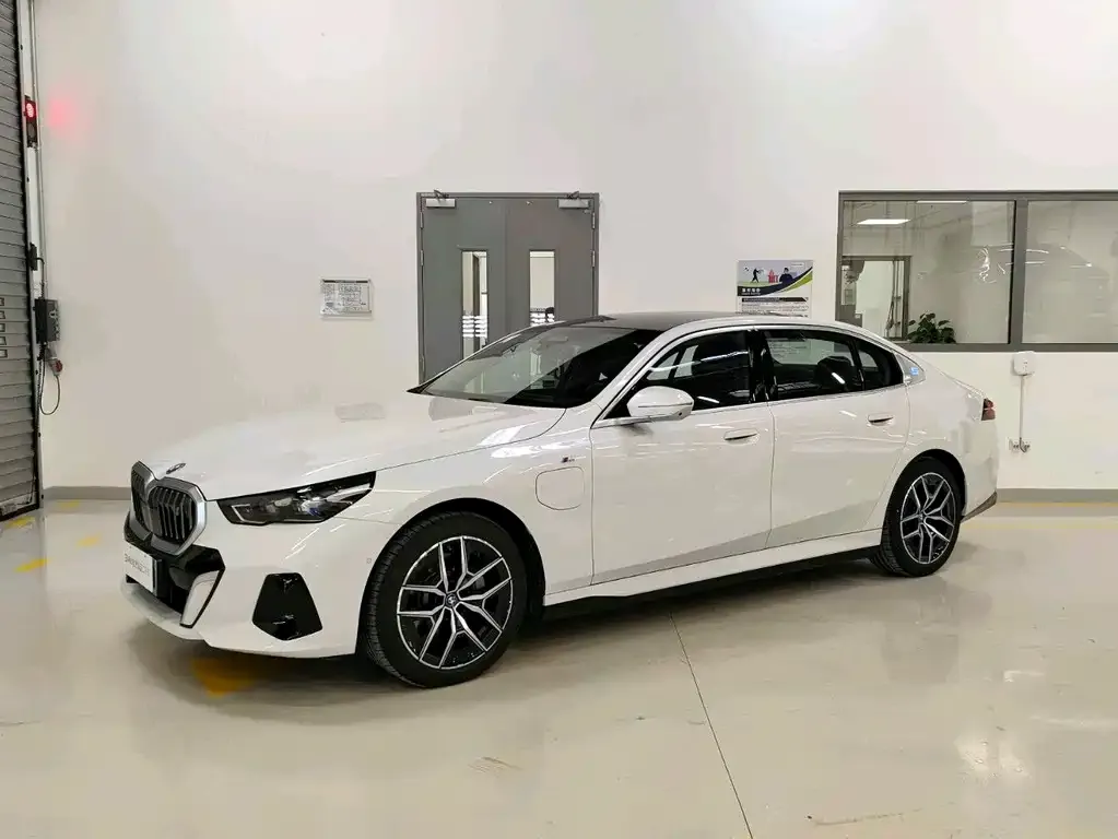 BMW i5 2025 из CN, фото 1