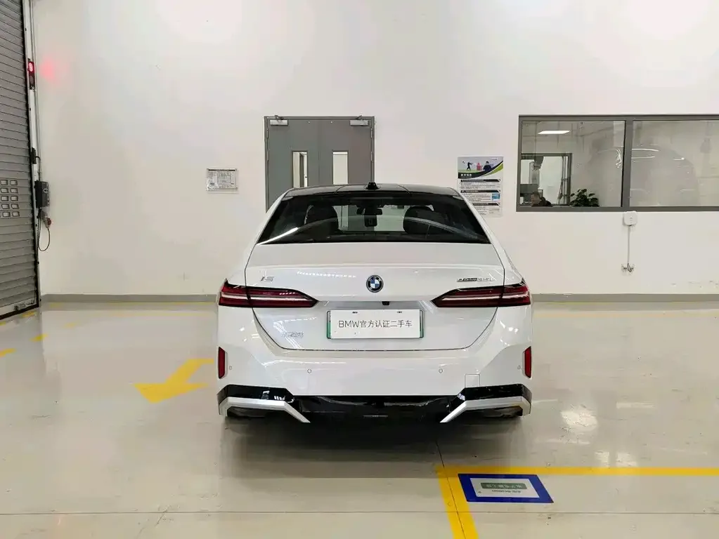 BMW i5 2025 из CN, фото 3