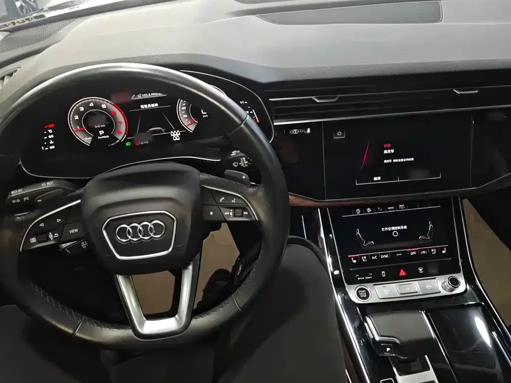 Audi Q7 — фото 5