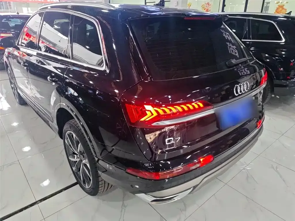 Audi Q7 — фото 6
