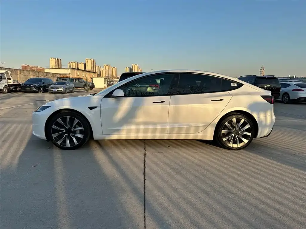 Tesla Model 3 2024 из CN, фото 2