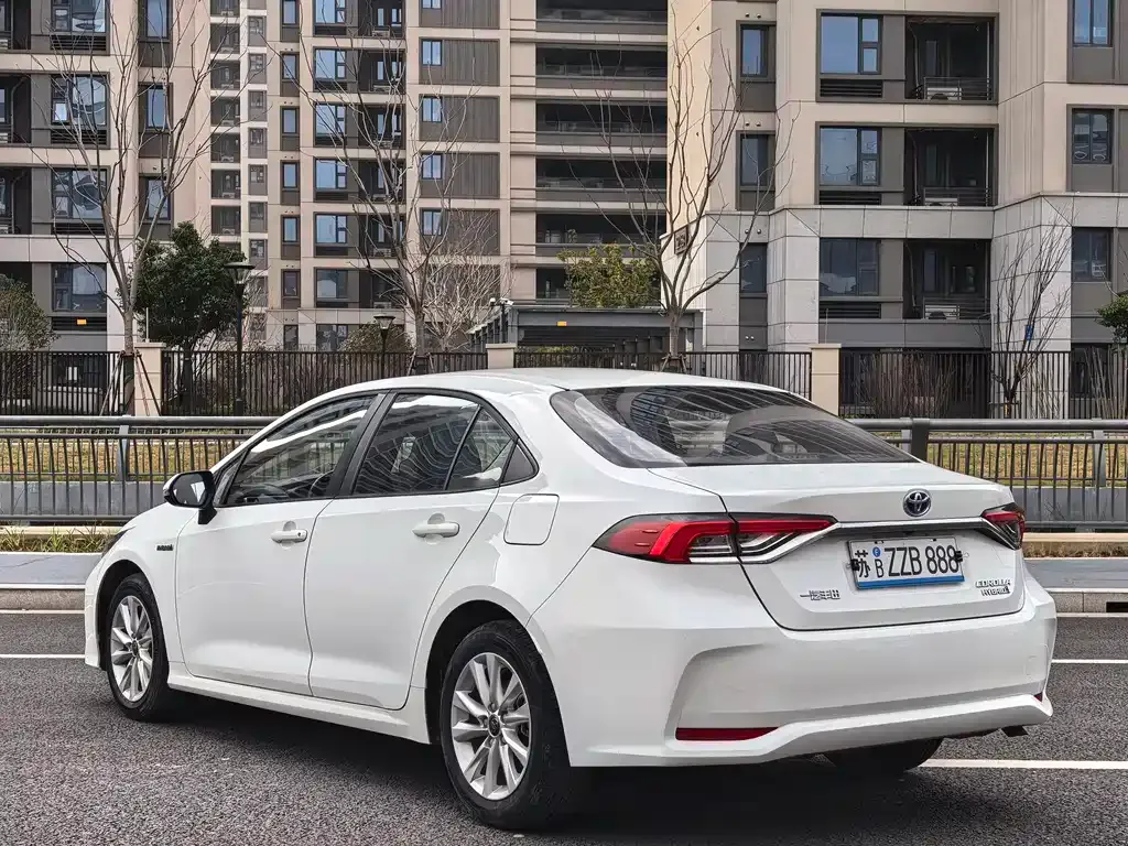Toyota Corolla 2023 из CN, фото 10
