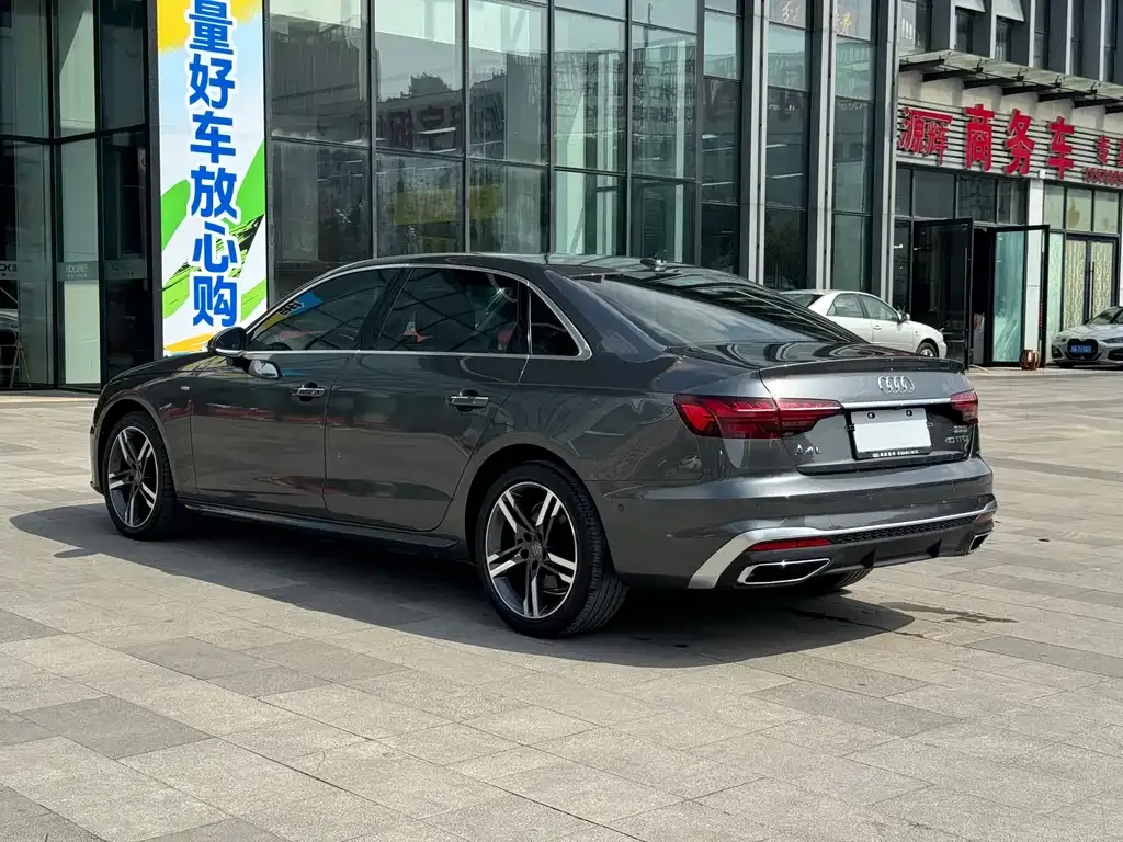 Audi A4L — фото 6