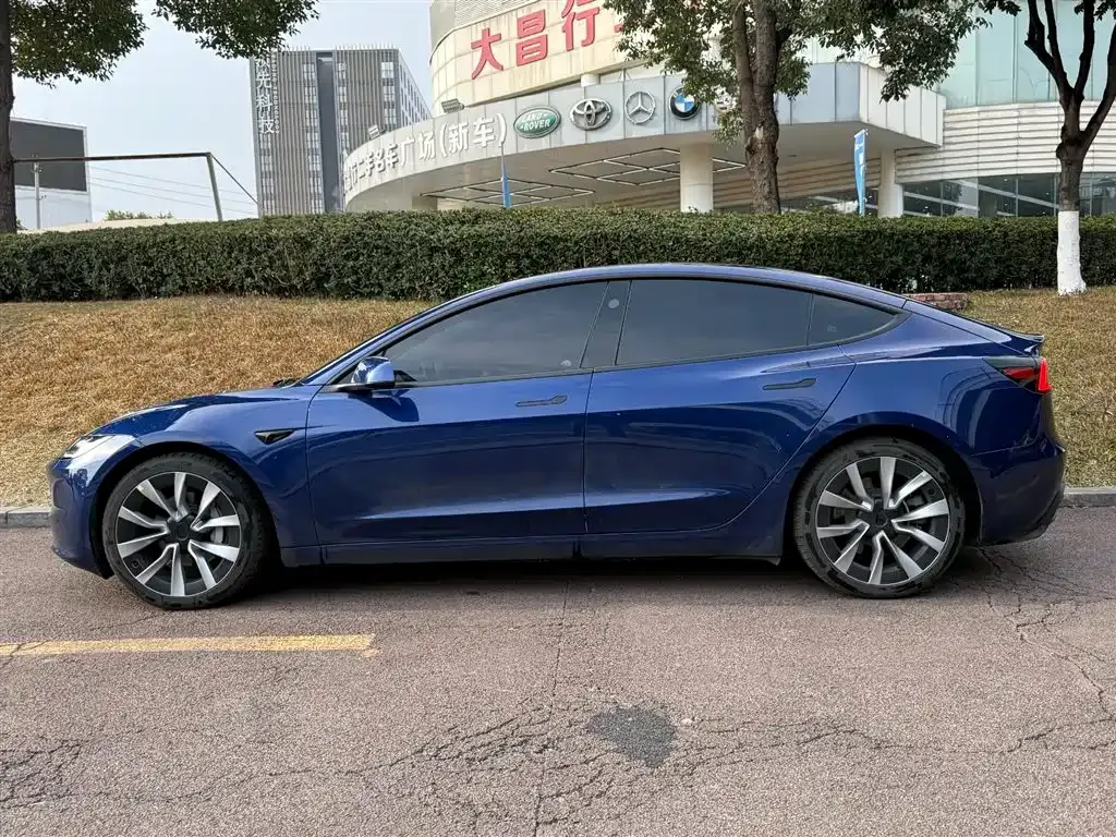 Tesla Model 3 2025 из CN, фото 8
