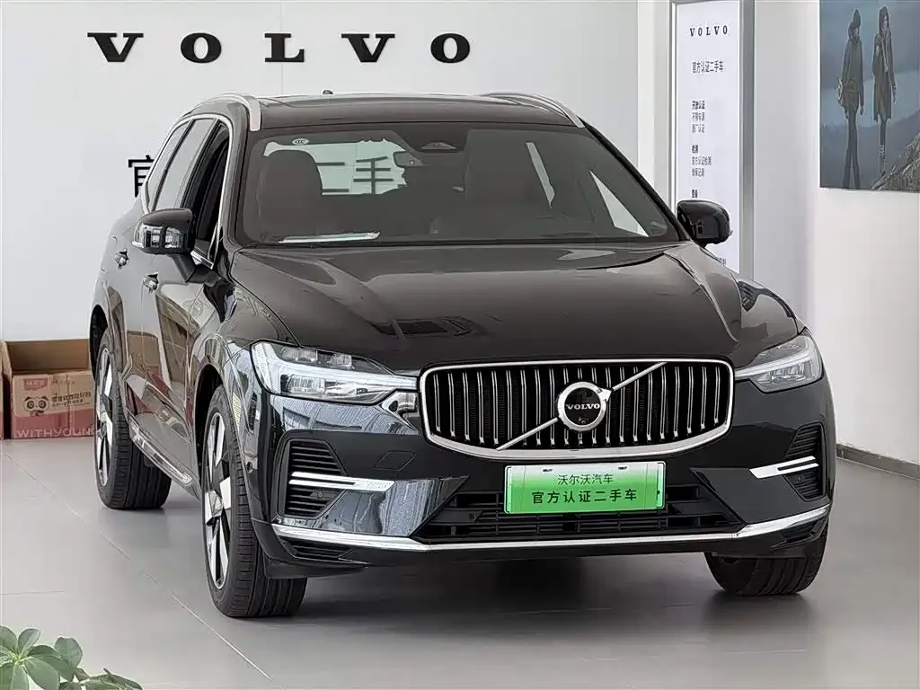Volvo XC60 PHEV — фото 2