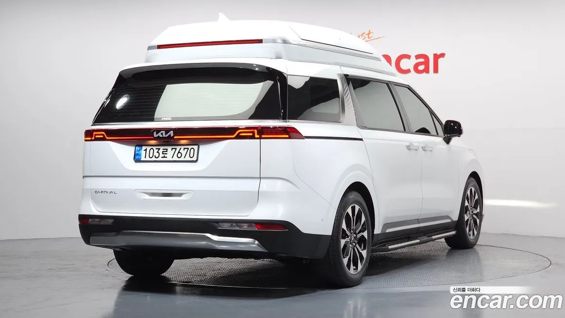 Kia Carnival — фото 4