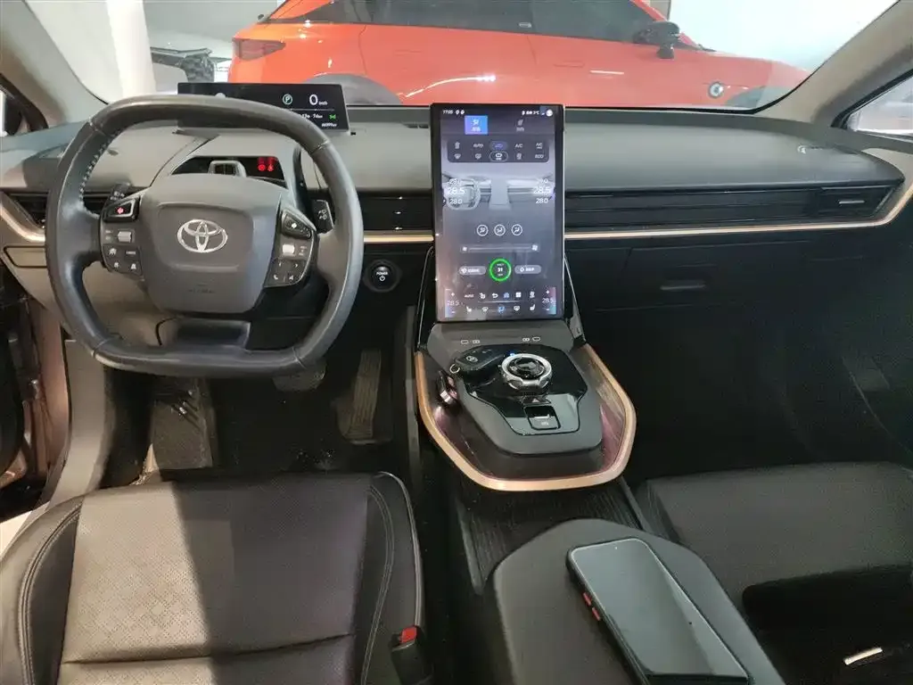 Toyota bZ3 2023 из CN, фото 2