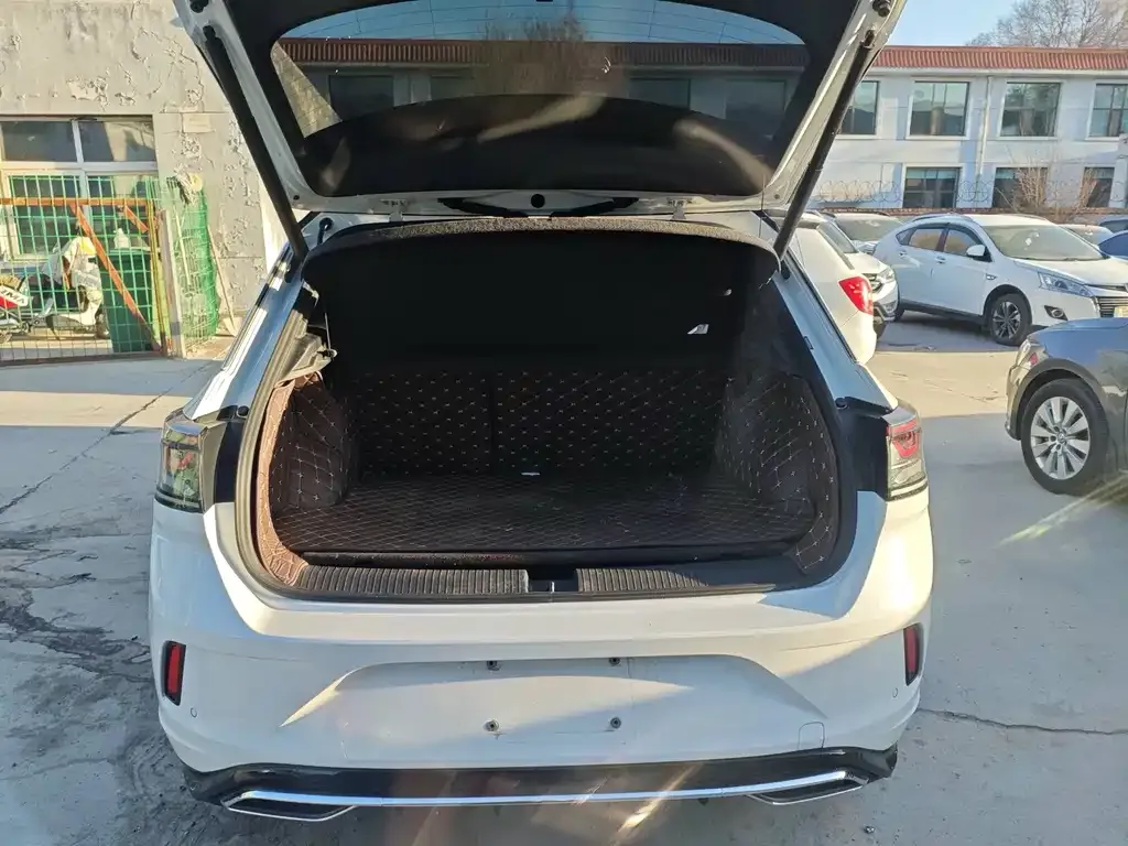 Volkswagen T-Roc 2023 из CN, фото 5