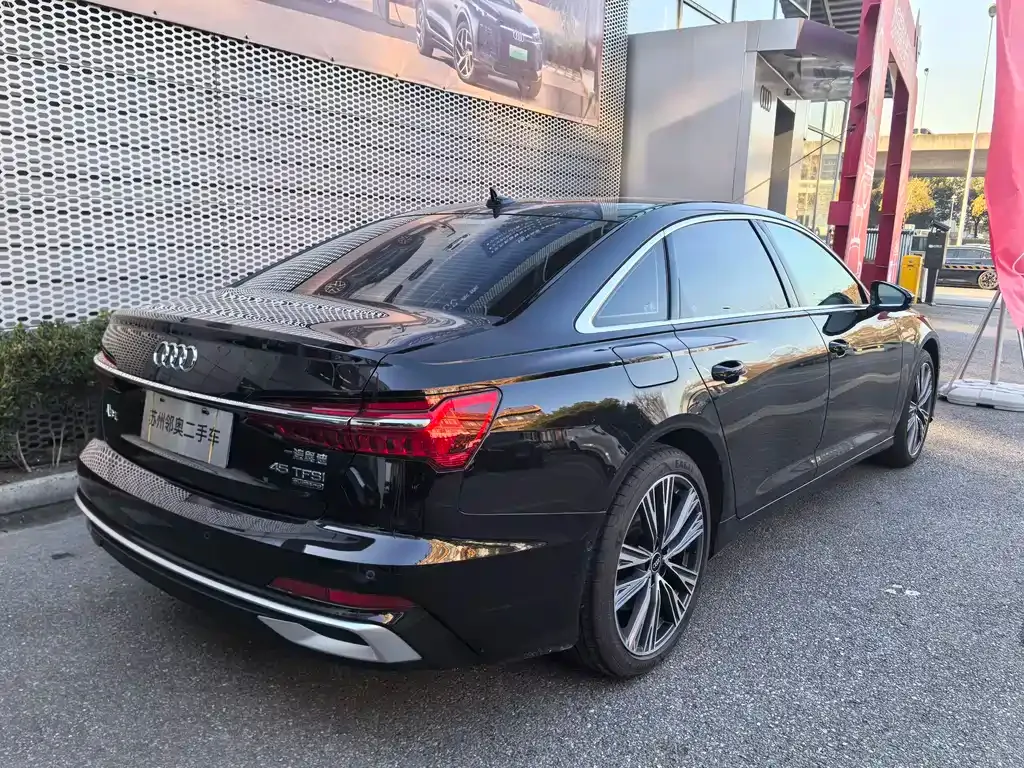Audi A6L — фото 6