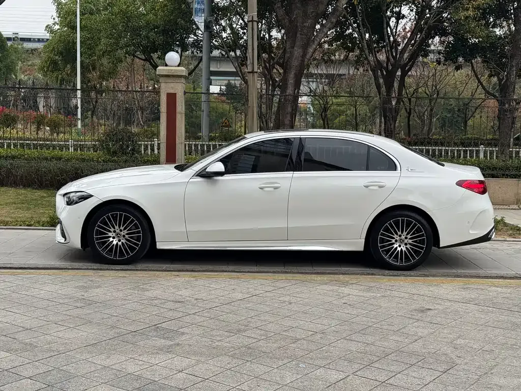 Mercedes-Benz C-Class — фото 6