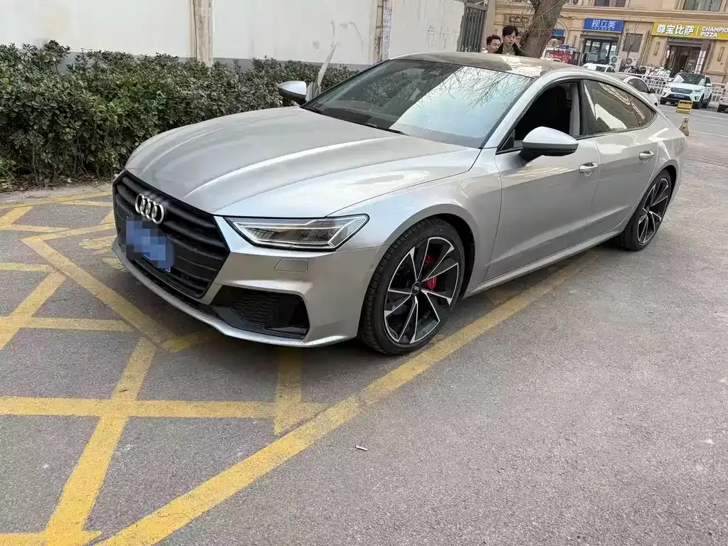 Audi A7 — фото 1