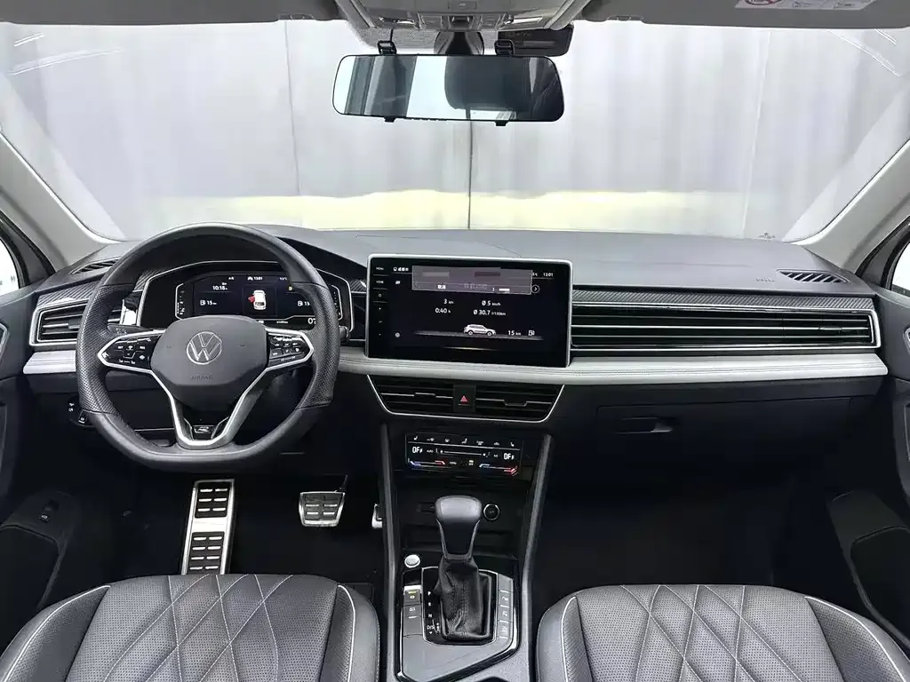 Volkswagen Tiguan L 2022 из CN, фото 2