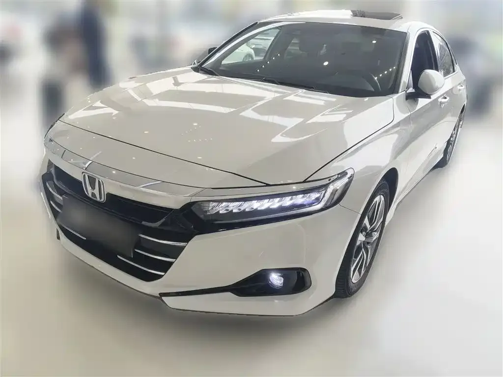 Honda Accord — фото 1