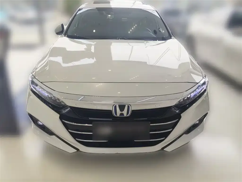 Honda Accord — фото 10