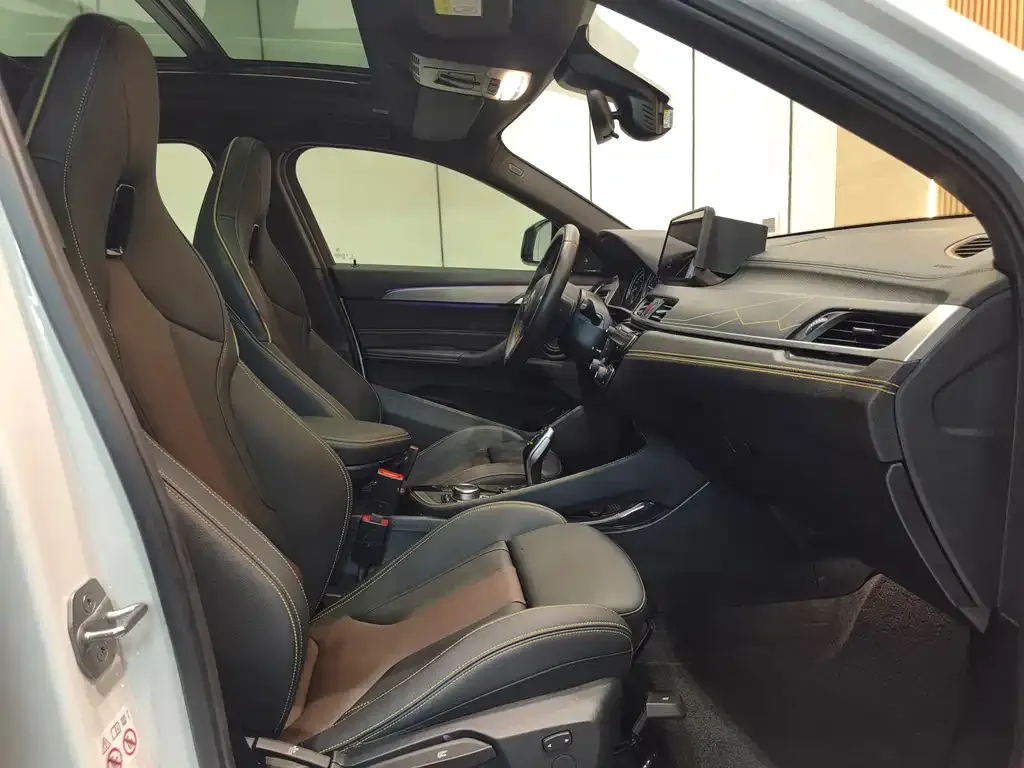 BMW X2 2024 из CN, фото 2