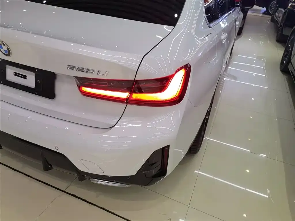 BMW 3 Series 2025 из CN, фото 2